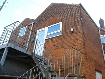 Flat to rent in Parkholme Terrace, High Street, Lowestoft NR32