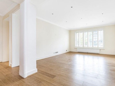 Flat to rent in Princes Gate, London SW7