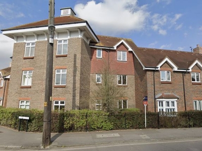 Flat to rent in Princess Court, Gordon Road, Haywards Heath, West Sussex RH16