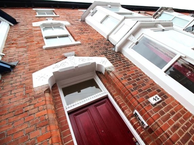 Flat to rent in Saxby Street, Off London Road, Leicester LE2