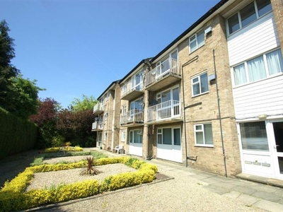 Flat to rent in Slaid Hill Court, Alwoodley, Leeds LS17