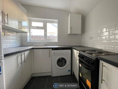 Flat to rent in St. Marks Road, Wolverhampton WV3