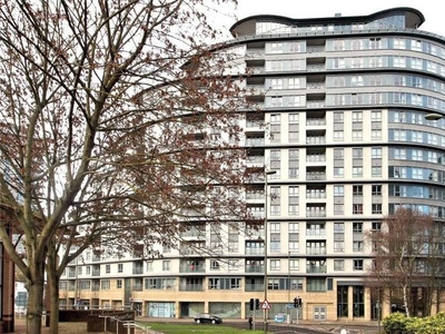 Flat to rent in Station Approach, Woking GU22