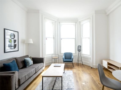 Flat to rent in Strathmore Gardens, Kensington, Kensington & Chelsea W8