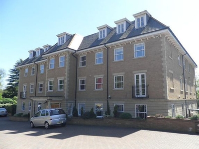 Flat to rent in Thorpe Road, Longthorpe, Peterborough PE3