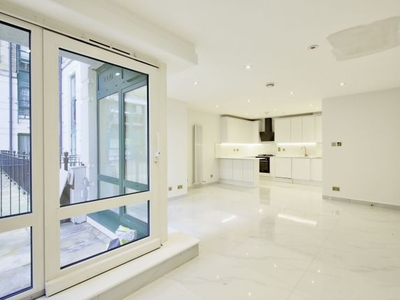 Flat to rent in Warren House, Beckford Close, Kensington, London W14