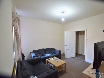 Flat to rent in Wingrove Avenue, Fenham, Tyne And Wear NE4