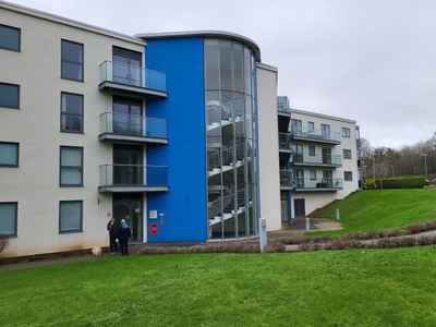 Flat to rent in Woodlands, Hayes Point, Sully CF64