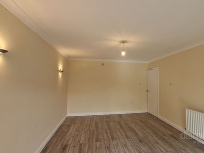 Maisonette to rent in Horton Road, Staines-Upon-Thames TW19