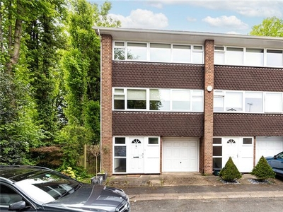 End terrace house to rent in Old Rectory Close, Harpenden, Hertfordshire AL5