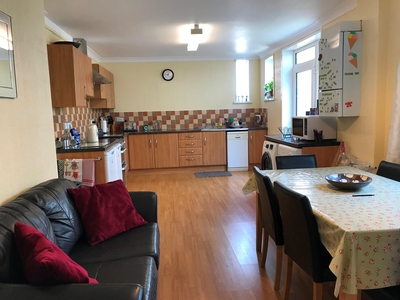 Room in a Shared House, Salisbury Road, PL4