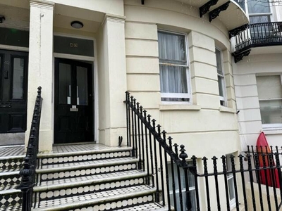 Studio Flat For Rent In Hove, East Sussex
