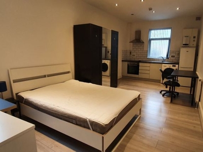Studio to rent in Albany Road, Earlsdon, Coventry CV5