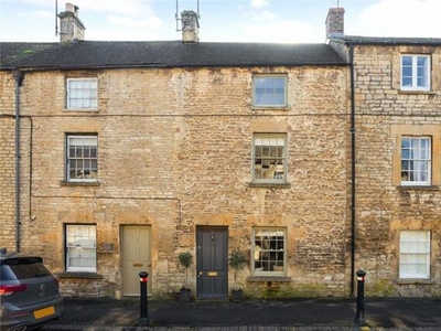 Terraced House For Sale In Northleach, Gloucesterhire