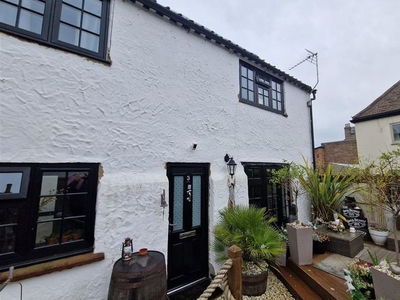 Terraced house to rent in Chapel Court, St. Ives, Huntingdon PE27