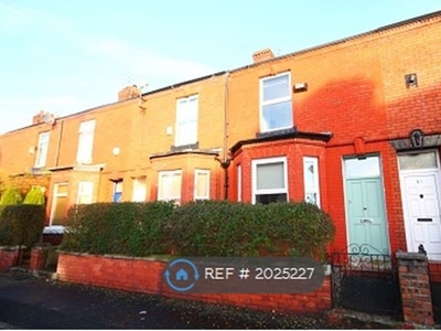 Terraced house to rent in Henderson Street, Manchester M19