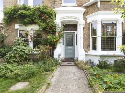 Terraced house to rent in Huddleston Road, Tufnell Park, London N7
