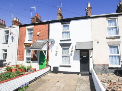 Terraced house to rent in Jury Street, Great Yarmouth NR30
