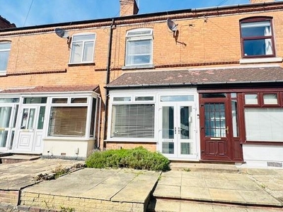 Terraced house to rent in Lime Grove, Sutton Coldfield B73