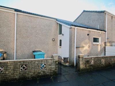 Terraced house to rent in Lomond Place, Cumbernauld, North Lanarkshire G67