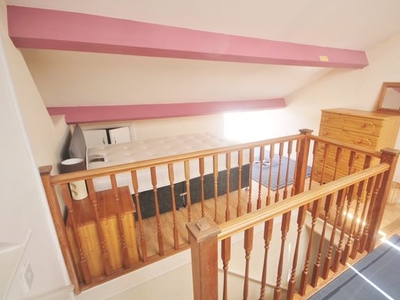 Terraced house to rent in Montague Road, Leicester LE2