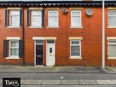 Terraced house to rent in Portland Road, Blackpool FY1