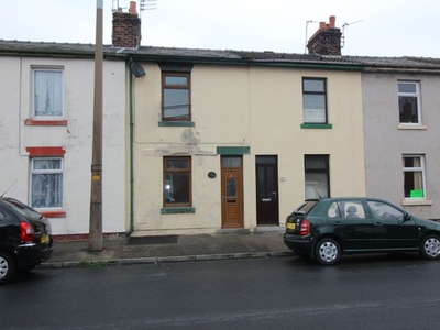 Terraced house to rent in Victoria Street, Fleetwood FY7