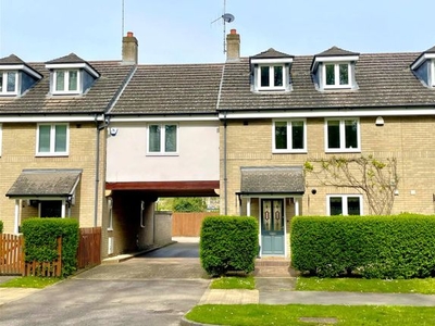 Town house for sale in Woodside, Stamford PE9