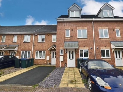 Town house to rent in Bellamy Close, Coventry - Three Bedroom, Two Bathroom Townhouse CV2