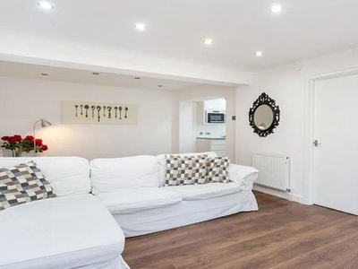 Town house to rent in St. Crispins Close, London NW3