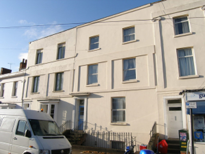 7 bedroom terraced house for rent in Grove Street, Leamington Spa, Warwickshire, CV32