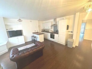 2 bedroom flat to rent London, W6 0AT