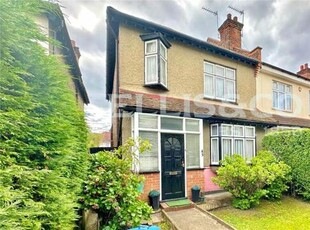 3 Bedroom Semi-detached House For Sale In Wembley