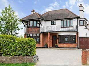 4 Bedroom Detached House For Sale In Shenfield, Brentwood
