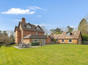 6 Bedroom Detached House For Sale In Crowthorne