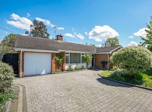 Bungalow for sale in Lang Close, Fetcham, Leatherhead KT22