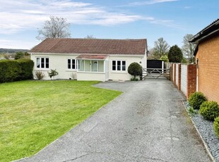 Bungalow to rent in Drift Road, Waterlooville, Hampshire PO8
