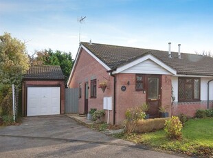 Bungalow to rent in Minsmere Close, St. Mellons, Cardiff CF3