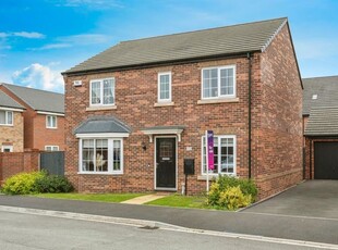 Detached house for sale in Heatherfields Crescent, New Rossington, Doncaster DN11