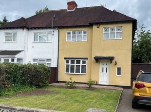 Detached house to rent in Mclean Road, Wolverhampton WV10