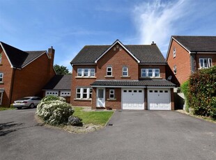 Detached house to rent in Reed Drive, Redhill RH1