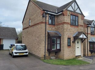 Detached house to rent in Shackleton Drive, Daventry, Northants NN11