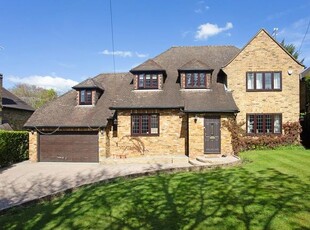 Detached house to rent in The Ridgeway, Fetcham, Leatherhead KT22