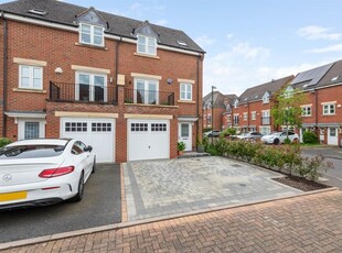 End terrace house for sale in Middlewood Close, Solihull B91