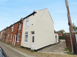 End terrace house to rent in Florence Avenue, Hessle HU13