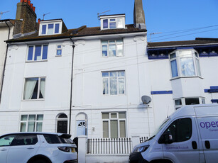 First Floor Flat, 11 Rose Hill Terrace, Brighton, BN1 4JJ