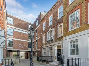Flat for sale in Warwick Court, London WC1R