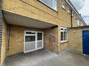 Flat to rent in Barns Road, Oxford OX4