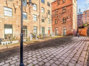 Flat to rent in Cambridge Street, Manchester M1