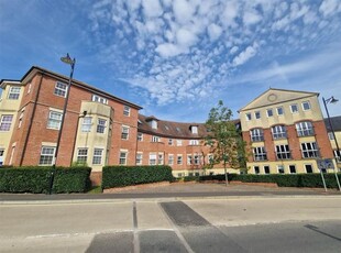 Flat to rent in Drovers, Sturminster Newton DT10